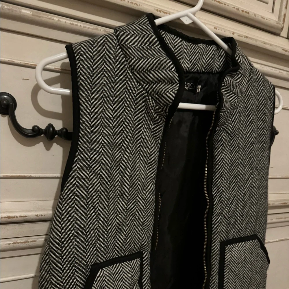 Grayish/black winter vest - Picture 2 of 5